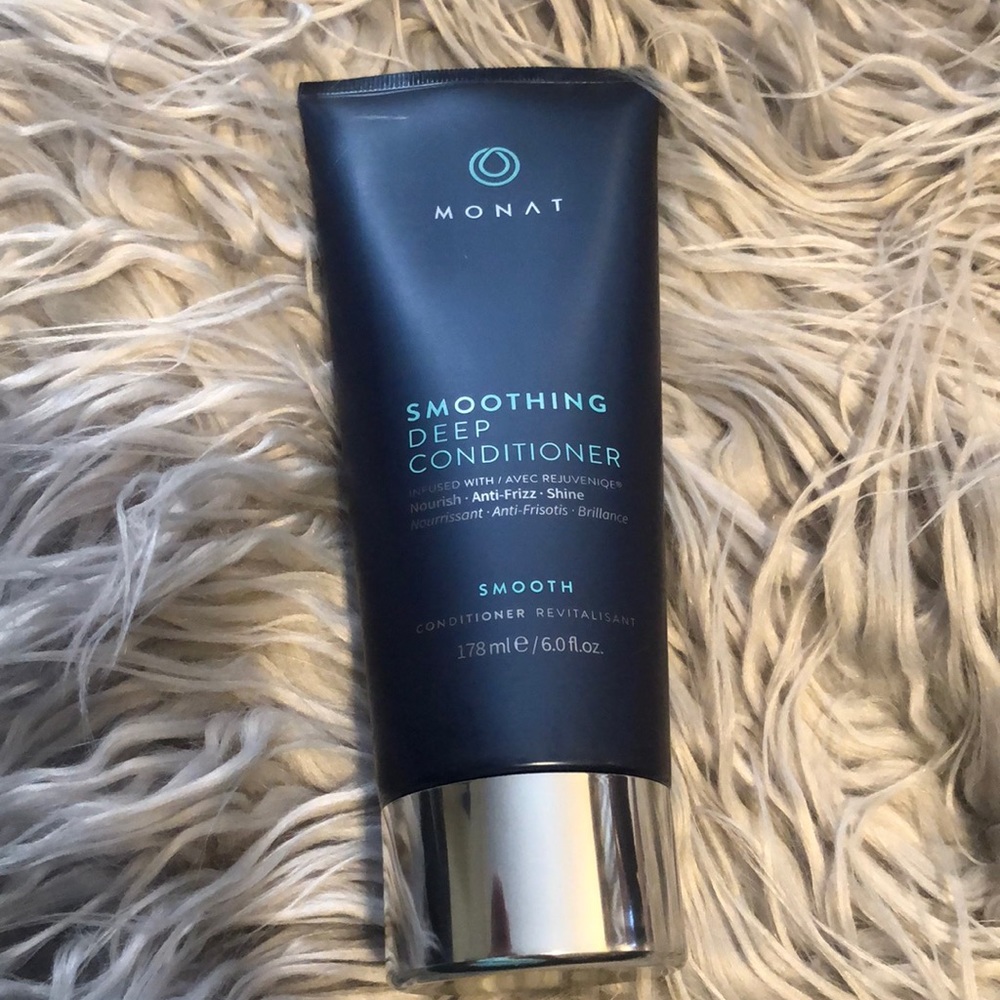 Monat: Smoothing deep conditioner.